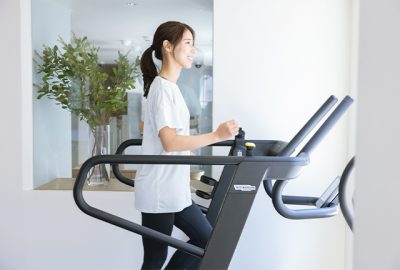 更年期で痩せる人と太る人の違いは？原因と対処法を解説 | パーソナルトレーニング