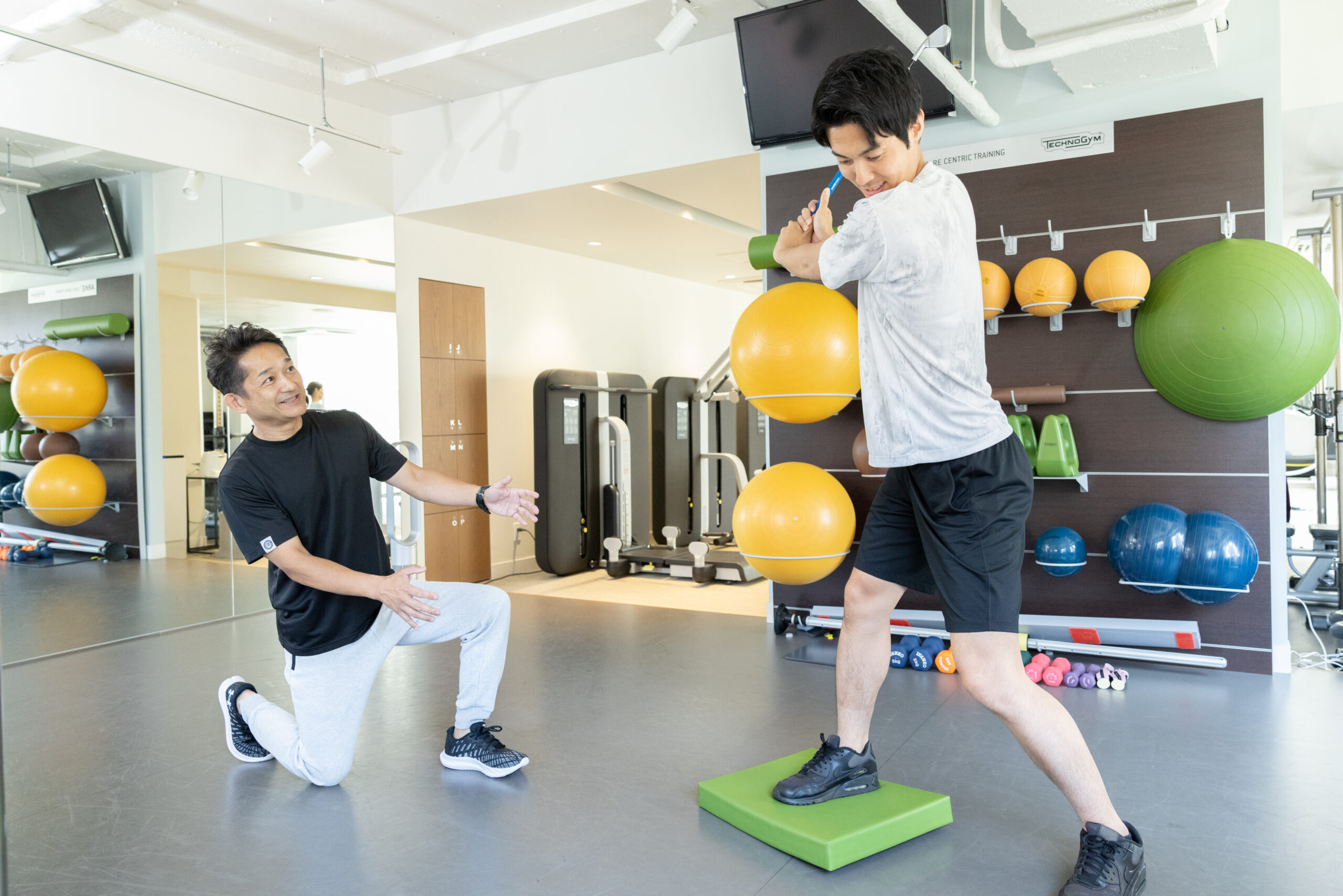 アイアンでスイング